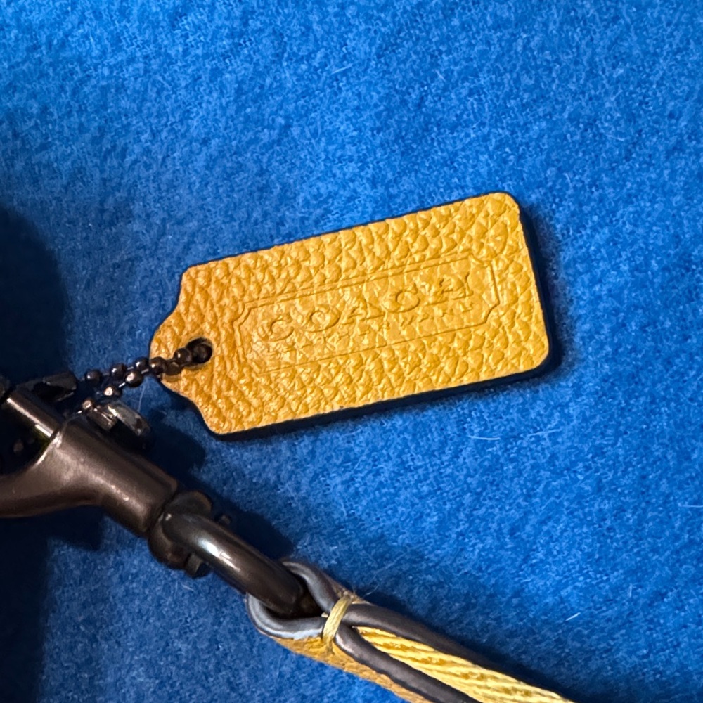 Coach Mustard Yellow Crossbody Bag with Skull Coin Pouch - Picture 3 of 11